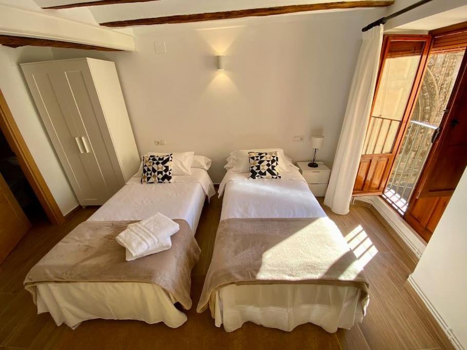 Villa Sol Casa Con Cueva Privada Y Vistas A La Iglesia レケナ エクステリア 写真