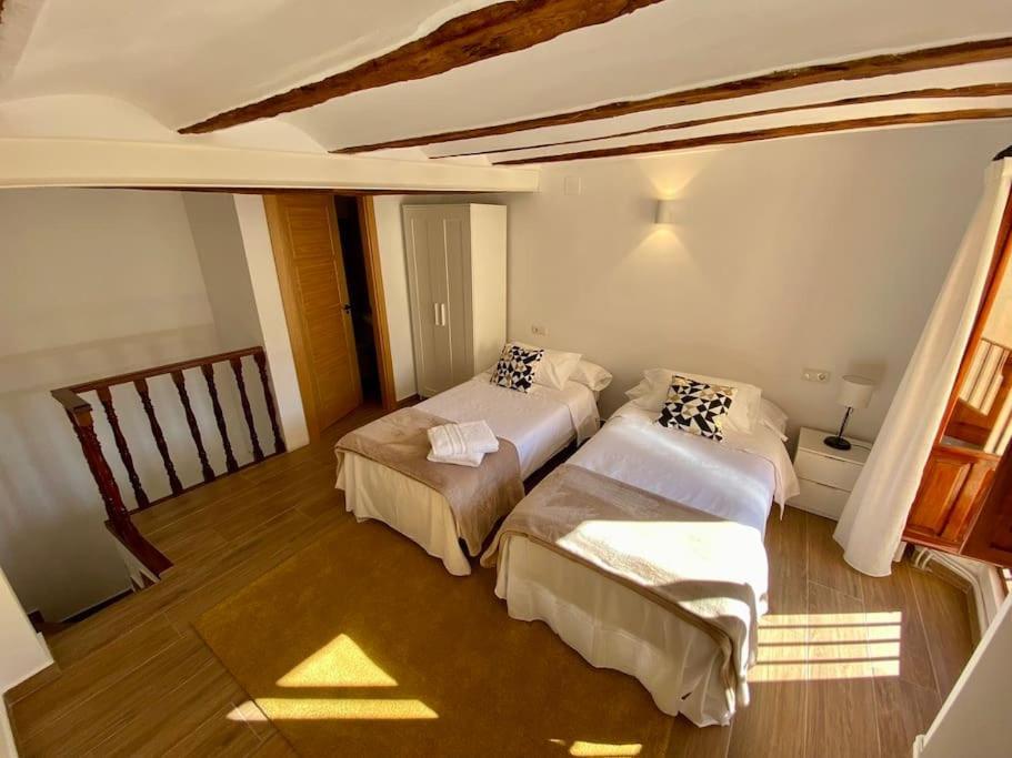 Villa Sol Casa Con Cueva Privada Y Vistas A La Iglesia レケナ エクステリア 写真