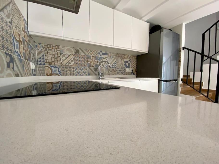 Villa Sol Casa Con Cueva Privada Y Vistas A La Iglesia レケナ エクステリア 写真